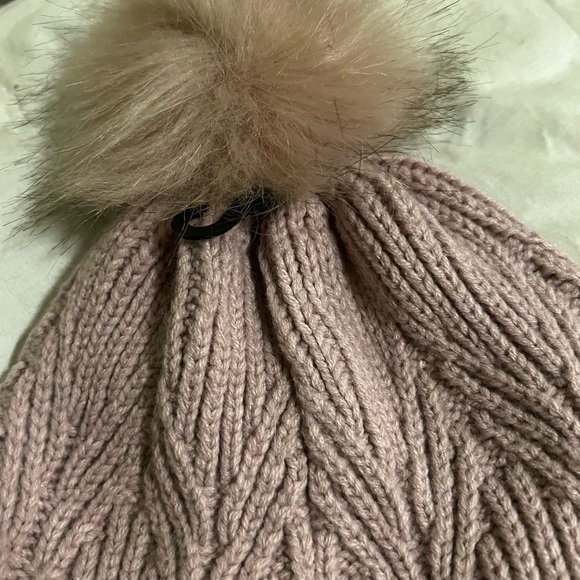 NWT Westloop Pink Pom Pom Beanie - Picture 4 of 4